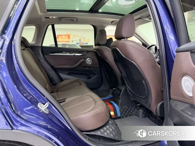 BMW X1 2021 Синий из Китая, фото 2