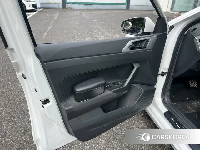 Volkswagen Polo 2022 Белый из Китая, фото 2