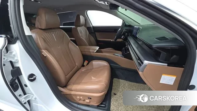 Hyundai Grandeur Hybrid (GN7) 2023 Белый из Кореи, фото 2