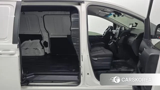 Hyundai Staria 2021 Белый из Кореи, фото 2