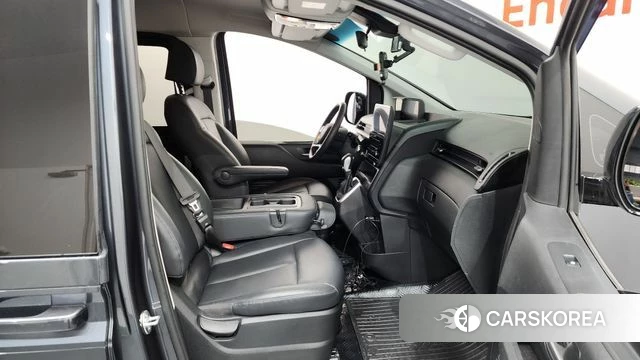 Hyundai Staria 2024 Серый из Кореи, фото 2