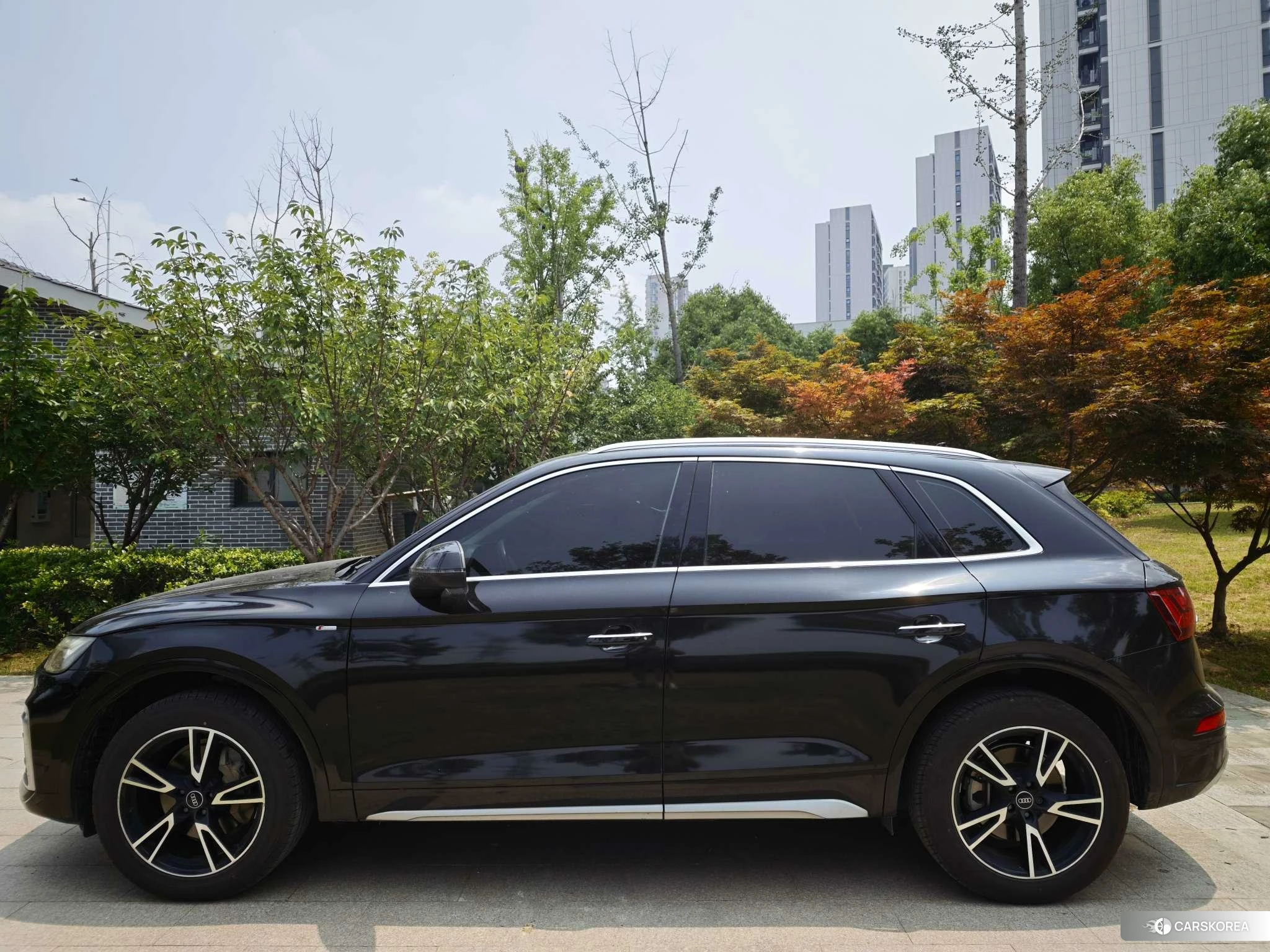 Audi Q5L 2023 Черный из Китая, фото 2