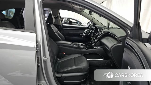 Hyundai Tucson (NX4) 2022 Серебряный из Кореи, фото 2