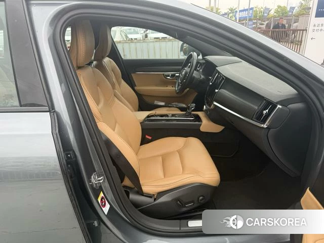 Volvo V90 2019 Серебристо-серый из Китая, фото 2