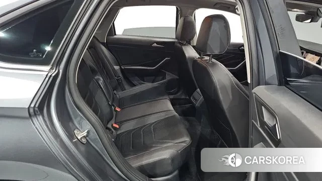 Volkswagen 7th Generation of Jetta 2024 Серый из Кореи, фото 2