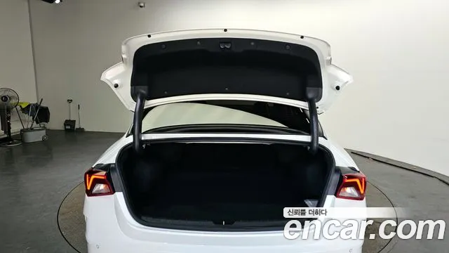 Kia K5 3rd generation 2022 Белый из Кореи, фото 2