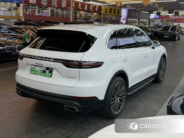 Porsche Cayenne E-Hybrid 2019 Белый из Китая, фото 2