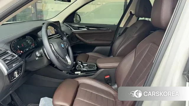 BMW X3 (G01) 2023 Белый из Кореи, фото 2