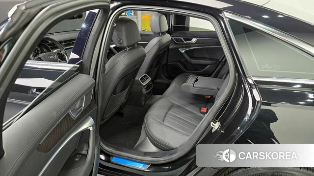 Audi A6 (C8) 2022 Черный из Кореи, фото 2