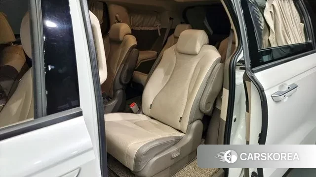 Kia Carnival 4th generation 2022 Белый из Кореи, фото 2