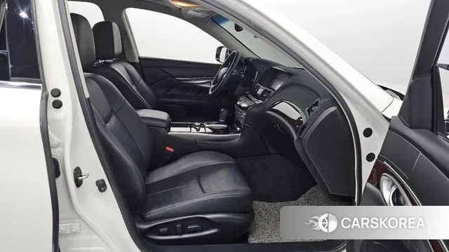 Infiniti Q70 2019 Белый из Кореи, фото 2