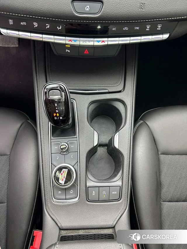 Cadillac XT4 2021 Черный из Китая, фото 2