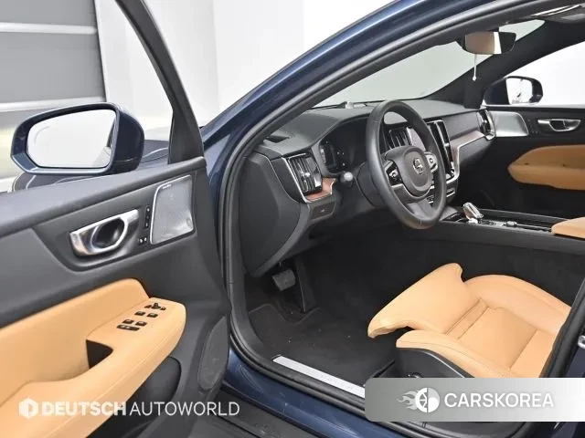 Volvo V60 Cross-Country 2nd Generation 2022 Синий из Кореи, фото 2