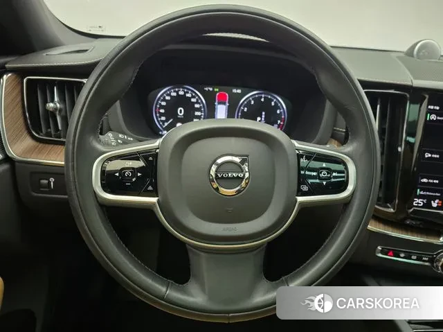 Volvo XC60 second Generation 2021 Серый из Кореи, фото 2