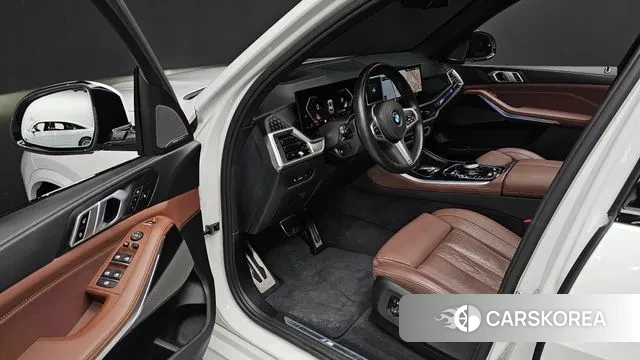 BMW X5 (G05) 2024 Белый из Кореи, фото 2