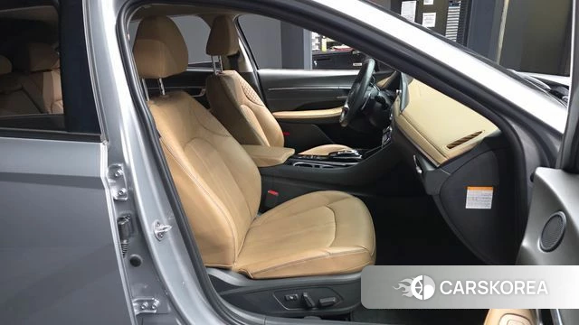 Hyundai Sonata Hybrid (DN8) 2023 Серебряный из Кореи, фото 2