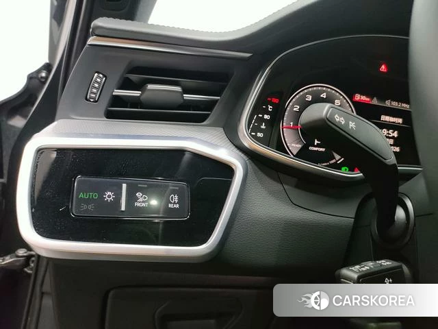 Audi A6L 2024 Темно-серый из Китая, фото 2