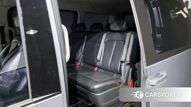 Hyundai Staria 2022 Серебряный из Кореи, фото 2