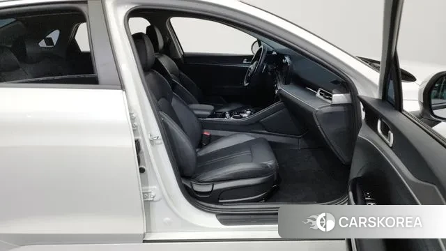 Kia K5 3rd generation 2021 Белый из Кореи, фото 2