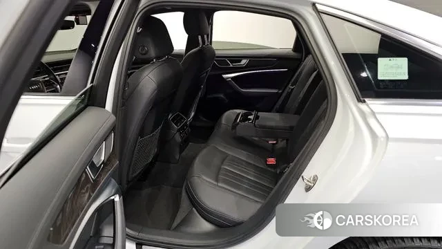 Audi A6 (C8) 2021 Белый из Кореи, фото 2