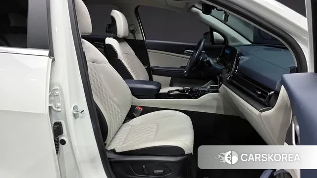 Kia Sportage 5th Generation 2023 Белый из Кореи, фото 2