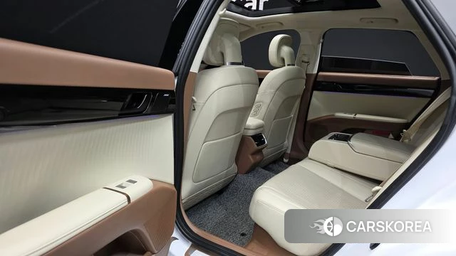 Hyundai Grandeur Hybrid (GN7) 2023 Белый из Кореи, фото 2