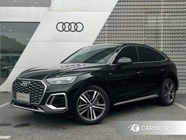 Audi Q5L Sportback 2021 Черный из Китая, фото 2