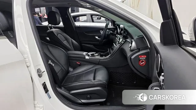 Mercedes-Benz C-Class W205 2019 Белый из Кореи, фото 2