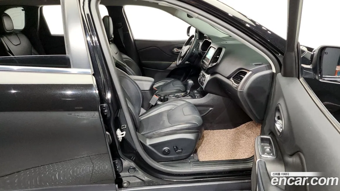 Jeep Cherokee (KL) 2018 Черный из Кореи, фото 2