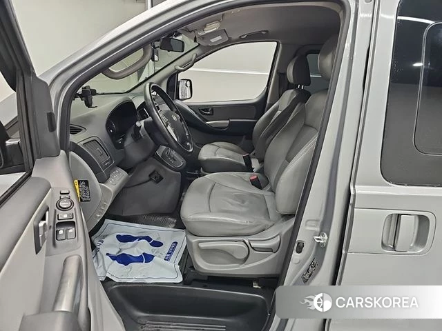 Hyundai The New Grand Starex 2020 Серебристо-серый из Кореи, фото 2