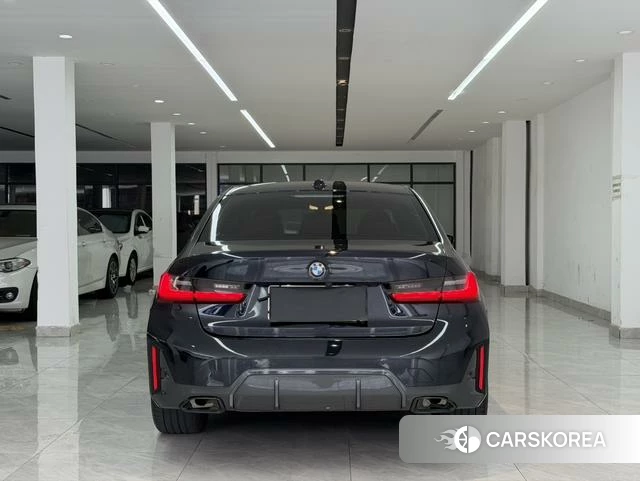 BMW 3 series 2023 Черный из Китая, фото 2