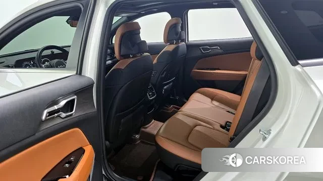 Kia Sportage 5th Generation 2023 Белый из Кореи, фото 2