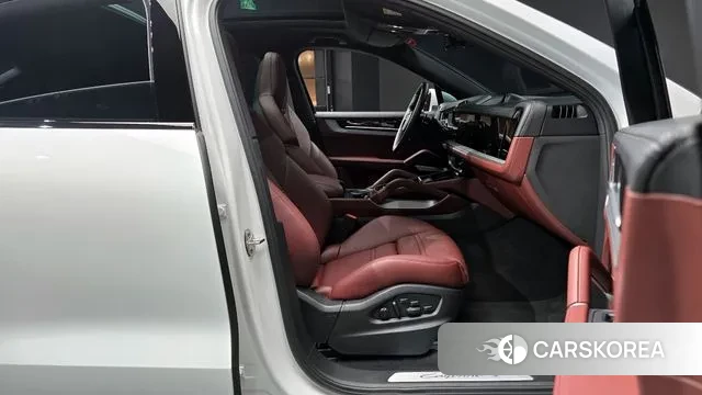 Porsche Cayenne (PO536) 2024 Белый из Кореи, фото 2