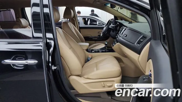 Kia The New Carnival 2019 Черный из Кореи, фото 2