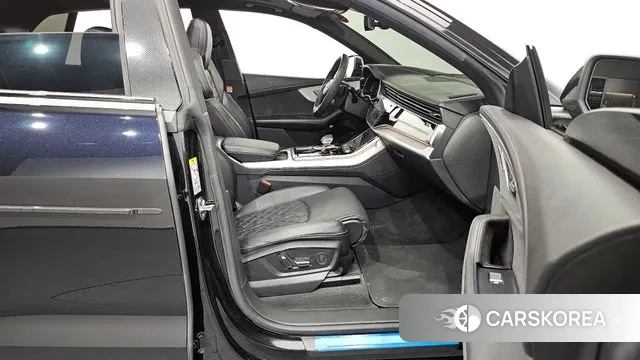 Audi Q8 (4M) 2020 Черный из Кореи, фото 2