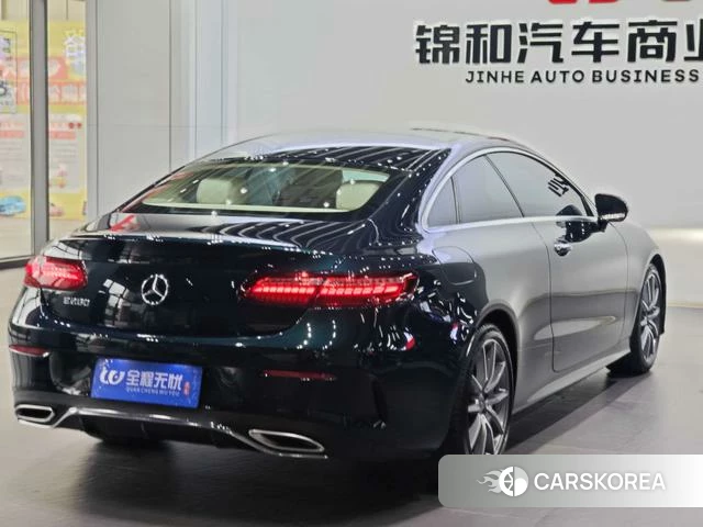 Mercedes-Benz E-class (imported) 2024 Зеленый из Китая, фото 2