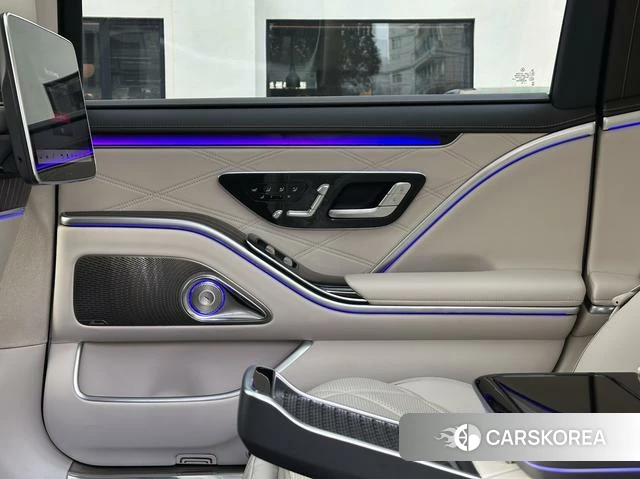 Mercedes-Benz Maybach S-class 2023 Черный из Китая, фото 2