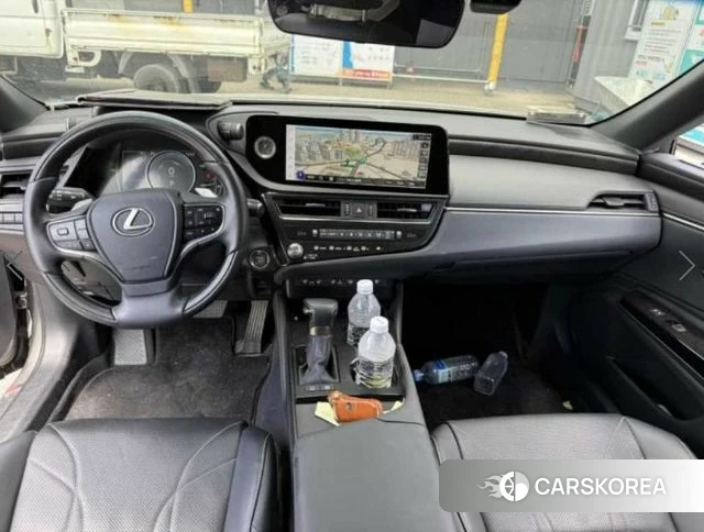 Lexus ES300h 7th generation 2022 Серебристо-серый из Кореи, фото 2