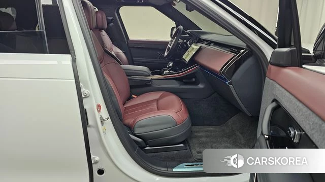 Land Rover Range Rover Sport 3rd Generation 2024 Белый из Кореи, фото 2