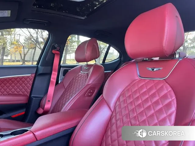 Genesis The New G70 2022 Черный из Кореи, фото 2