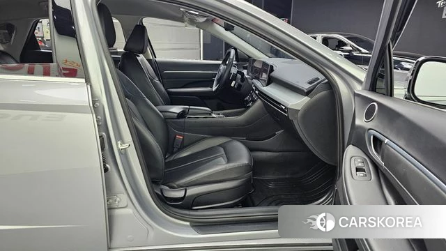Hyundai Sonata D Edge (DN8) 2025 Серебристо-серый из Кореи, фото 2