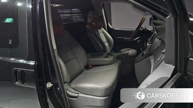 Hyundai The New Grand Starex 2021 Черный из Кореи, фото 2