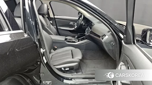 BMW 3 Series (G20) 2022 Черный из Кореи, фото 2