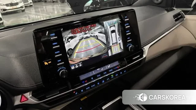 Toyota Sienna 4th Generation 2022 Белый из Кореи, фото 2