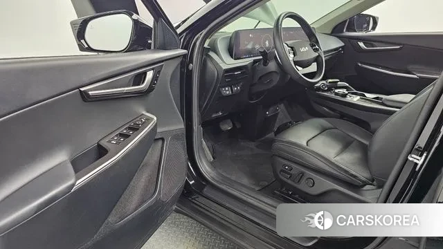 Kia EV6 2022 Черный из Кореи, фото 2