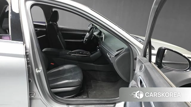 Hyundai Sonata (DN8) 2019 Серебристо-серый из Кореи, фото 2