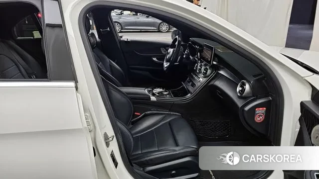 Mercedes-Benz C-Class W205 2018 Белый из Кореи, фото 2