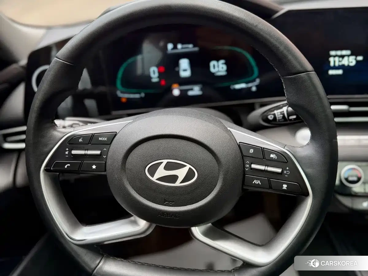 Hyundai Elantra 2023 Silver/gray из Китая, фото 2