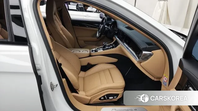 Porsche Panamera (971) 2018 Белый из Кореи, фото 2