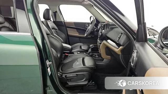 Mini Cooper Countryman 2019 Зеленый из Кореи, фото 2